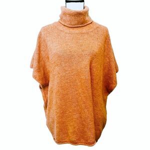 NWT Universal Thread OSFM Acrylic Turtle Neck Knit Poncho Sweater